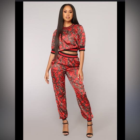 Fashion Nova Ignite The Night Satin Set - Red - Picture 1 of 7